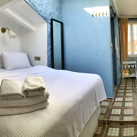 Maison D'azur Hotel