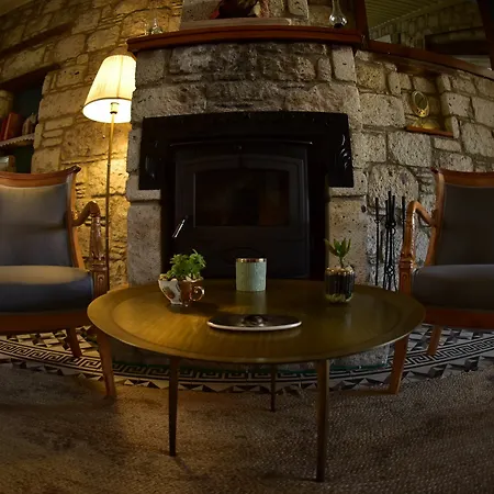 Отель Maison D'azur 2*